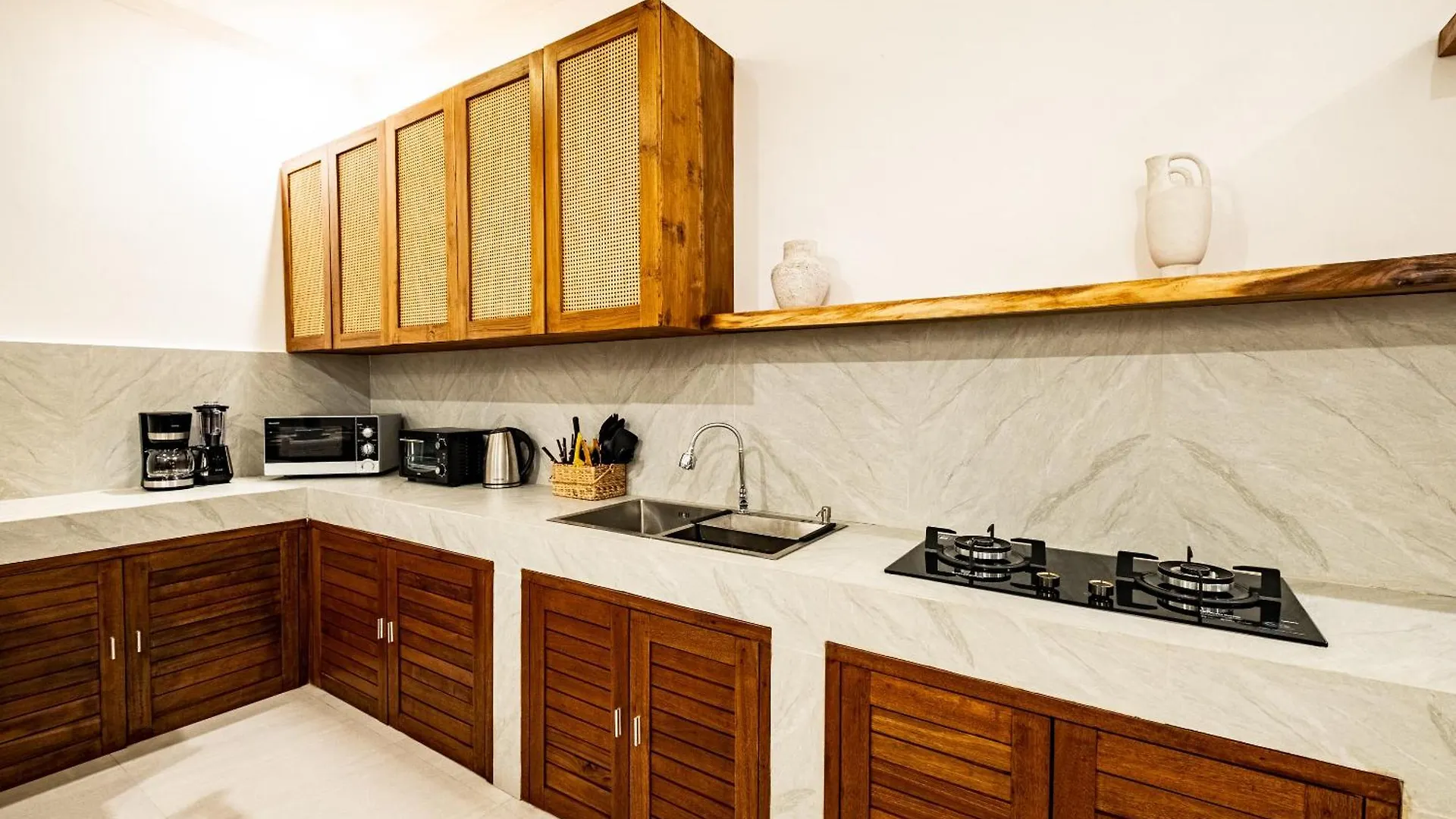 Brand New - Spacious Complex Villas Virland - Center Seminyak Indonesië