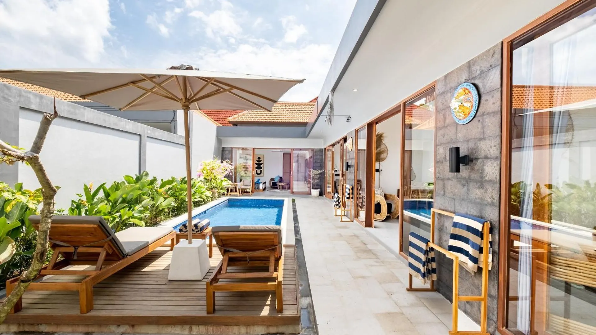Brand New - Spacious Complex Villas Virland - Center Seminyak
