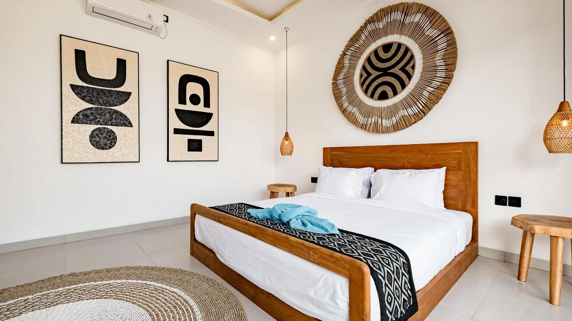 Brand New - Spacious Complex Villas Virland - Center Seminyak