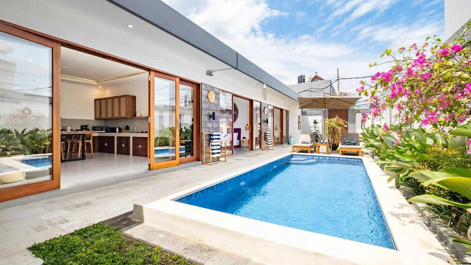 Brand New - Spacious Complex Villas Virland - Center Seminyak