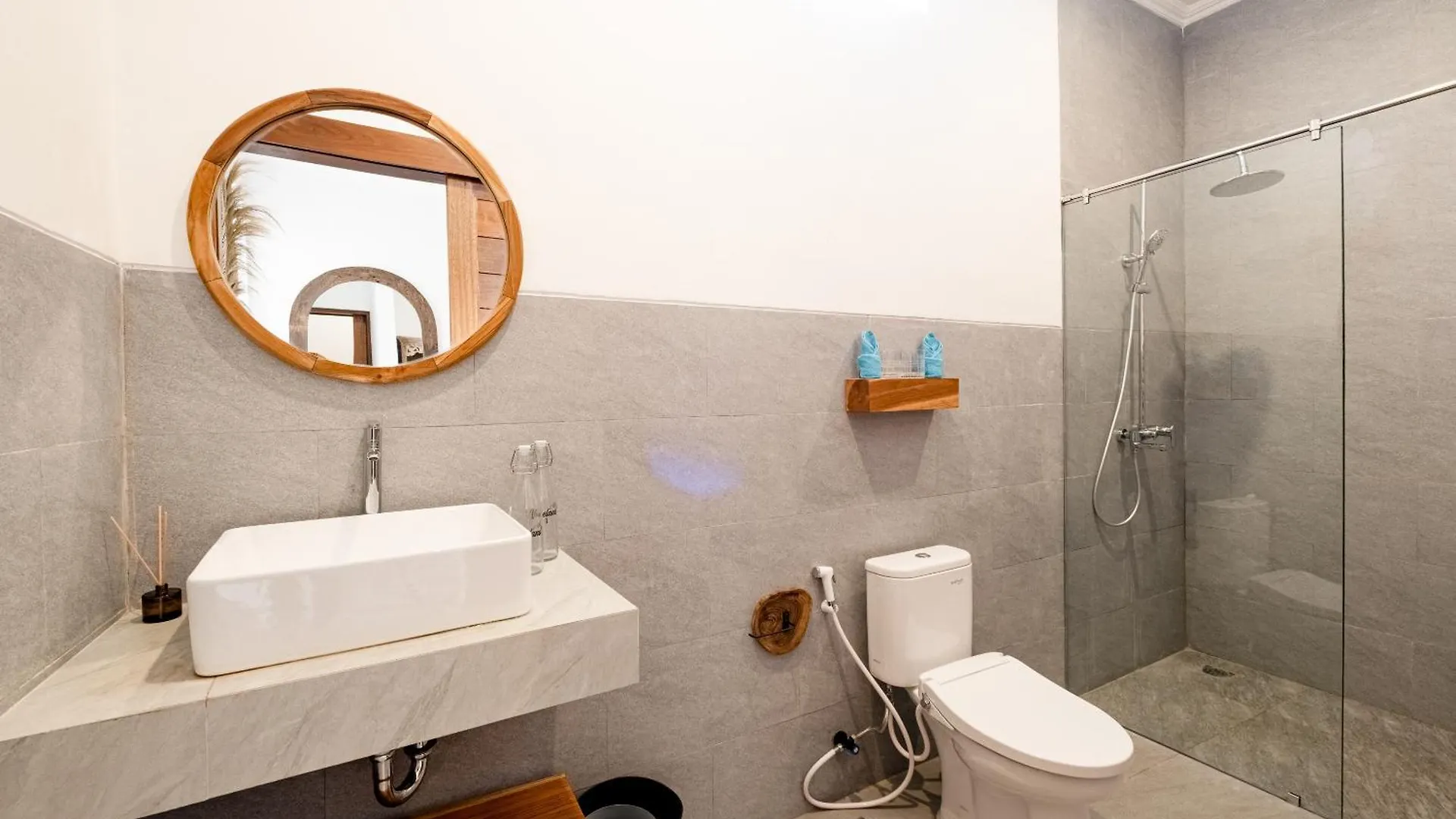 Brand New - Spacious Complex Villas Virland - Center Seminyak