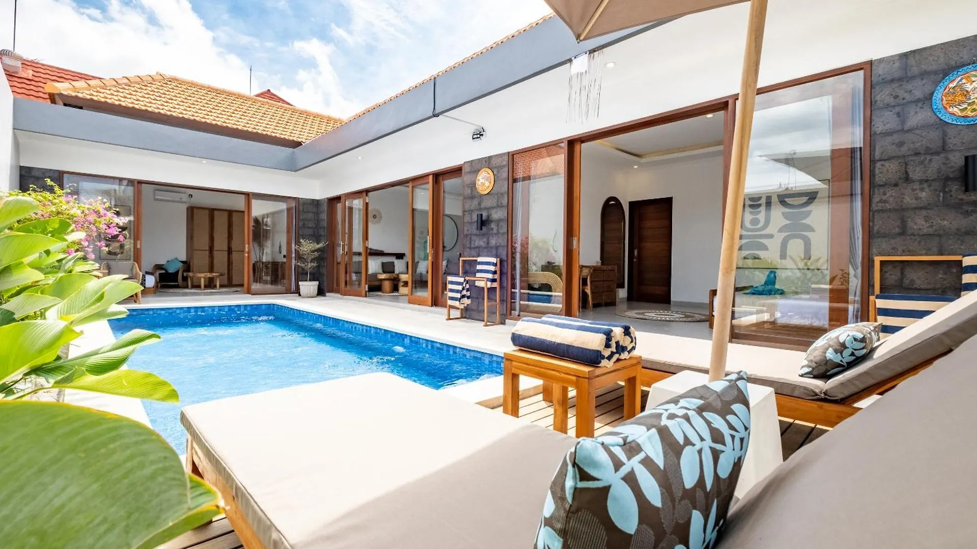 Brand New - Spacious Complex Villas Virland - Center Seminyak