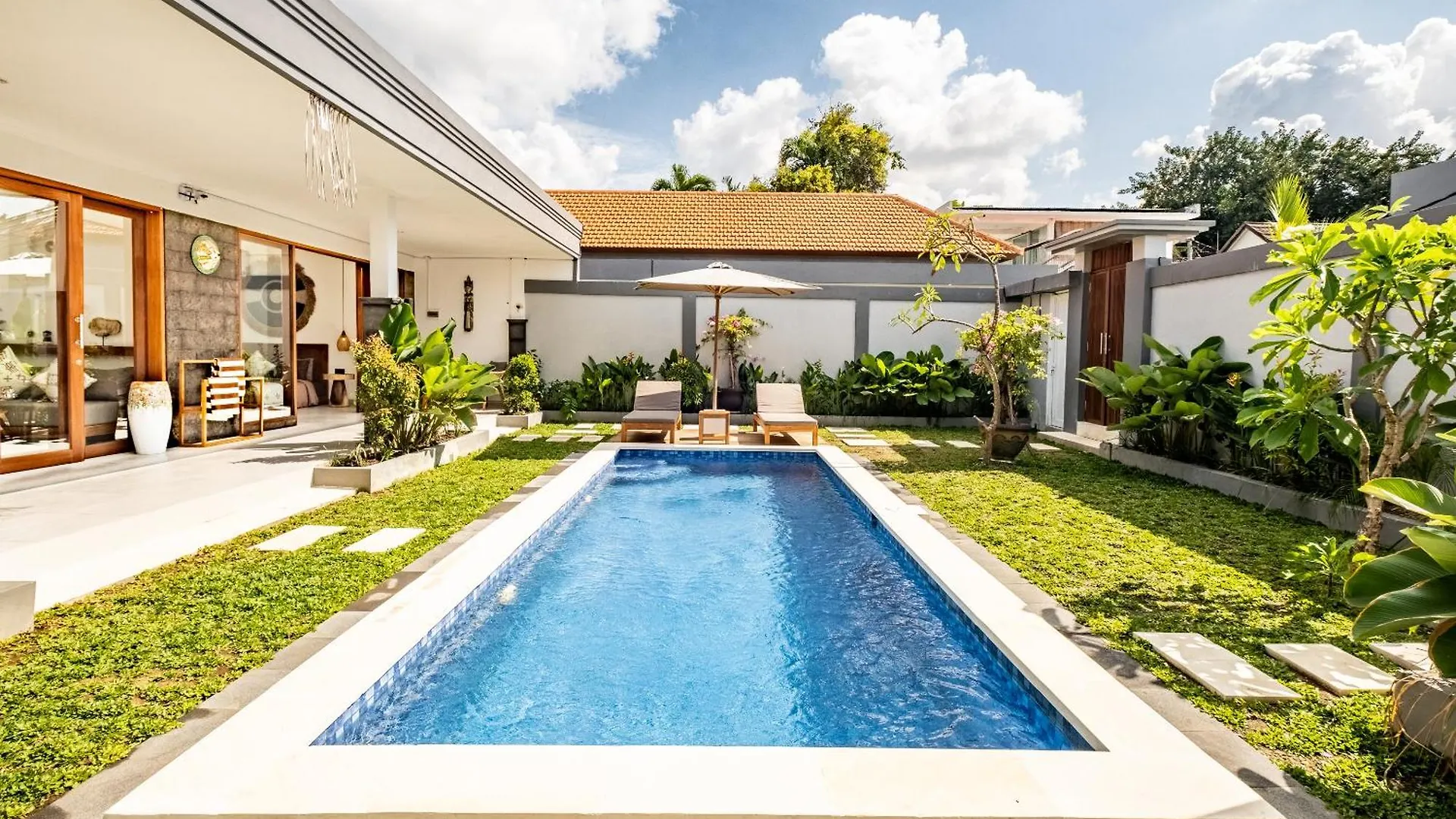 Brand New - Spacious Complex Villas Virland - Center Seminyak