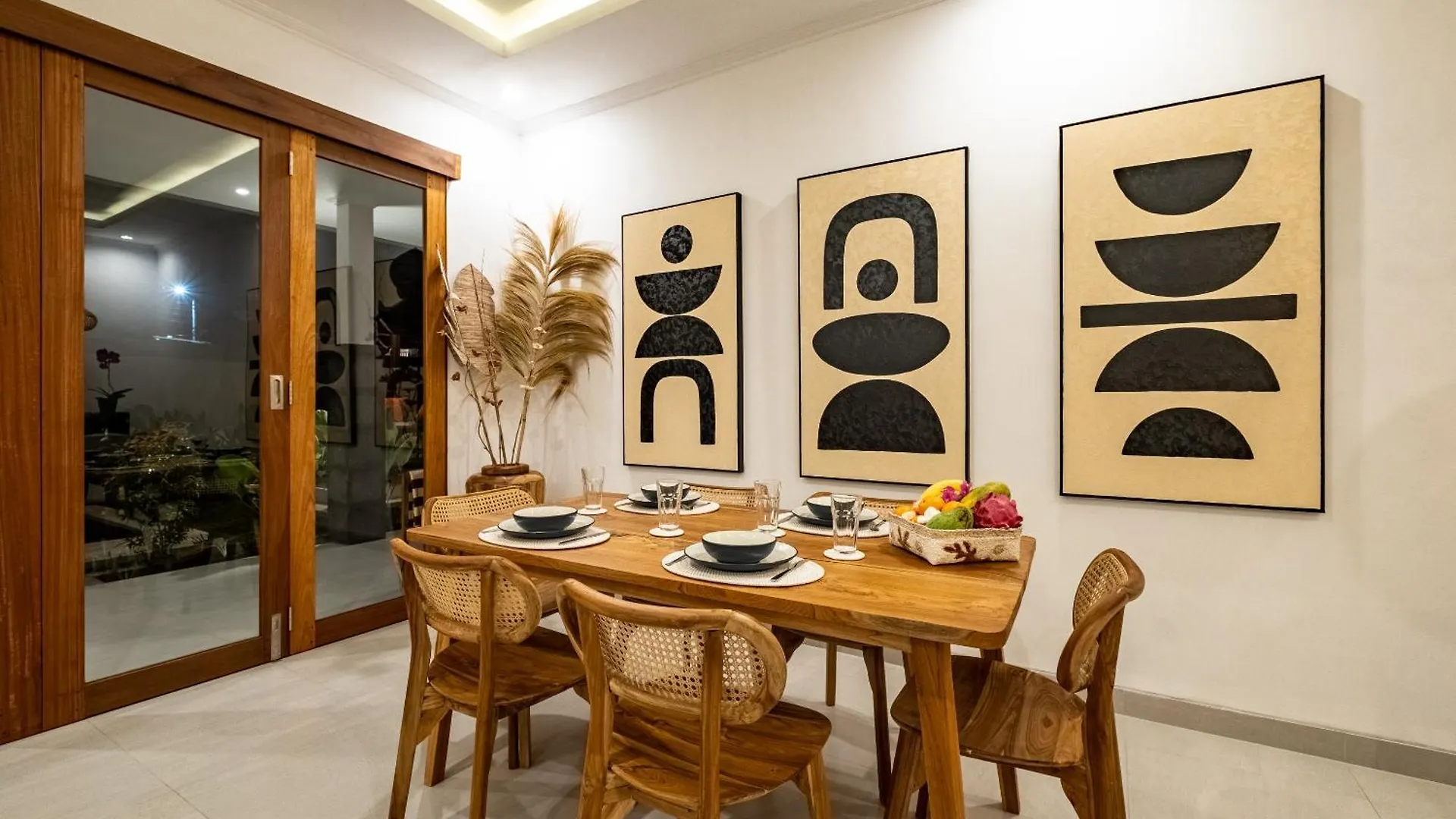 Brand New - Spacious Complex Villas Virland - Center Seminyak