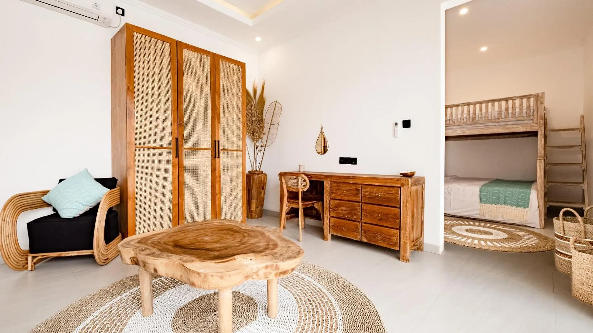 Brand New - Spacious Complex Villas Virland - Center Seminyak