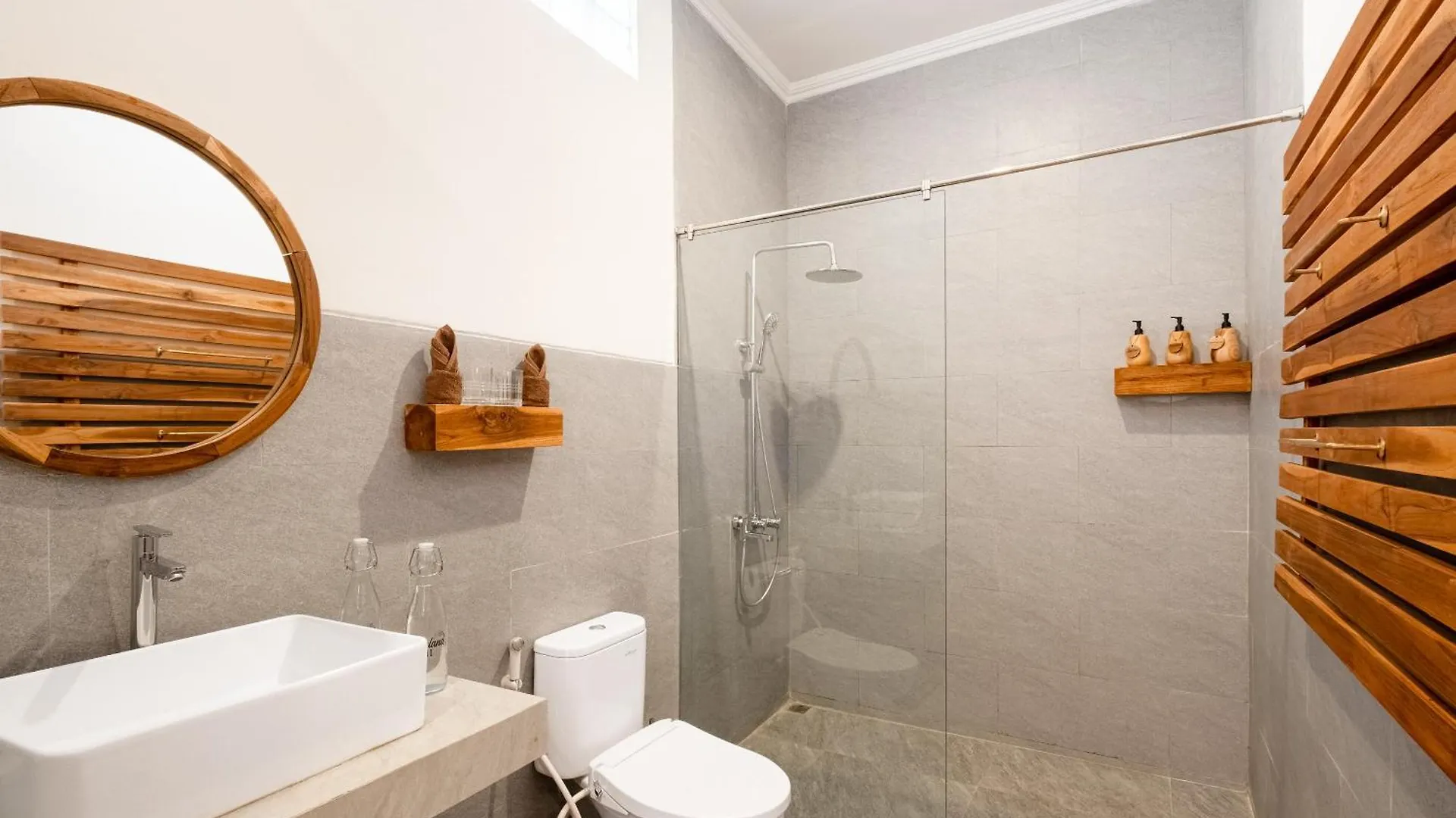 Brand New - Spacious Complex Villas Virland - Center Seminyak