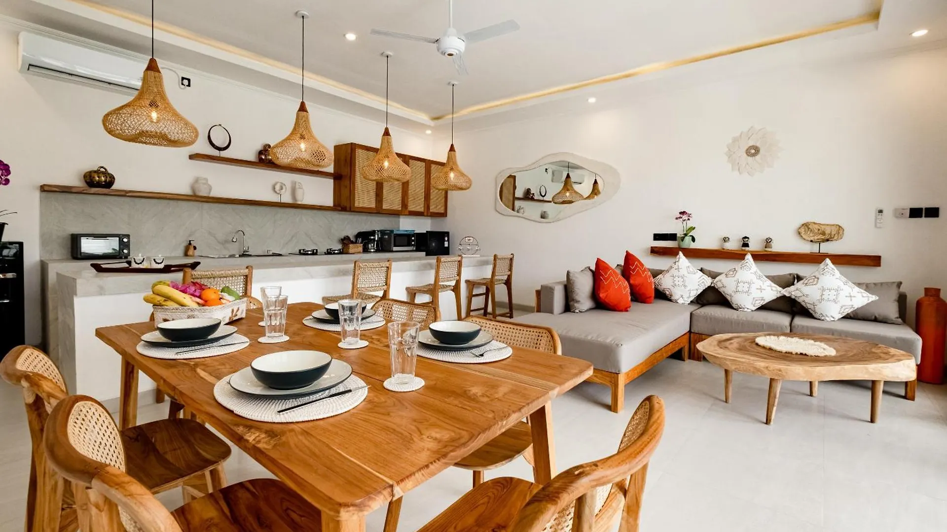 Brand New - Spacious Complex Villas Virland - Center Seminyak